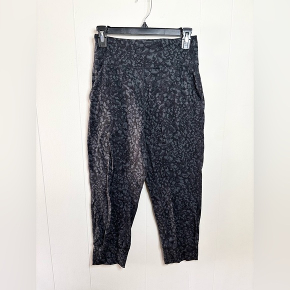 Lululemon Align Jogger Crop *23" Formation Camo Deep Coal Multi size 6 - Picture 4 of 6